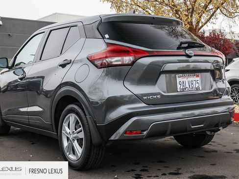 Used 2022 Nissan Kicks S image 4