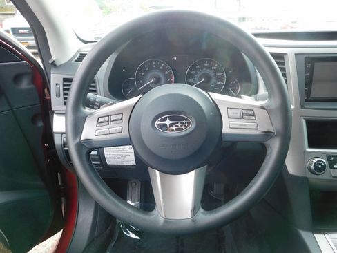 Used 2010 Subaru Legacy 2.5i image 8