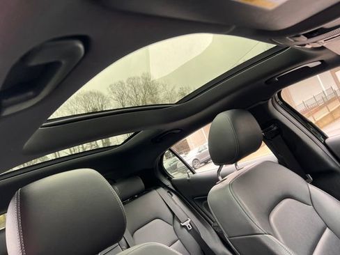 Used 2018 Mercedes-Benz GLA 250 4MATIC image 35