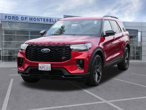 Used 2025 Ford Explorer ST w/ Sun And Sound Package RWD image 8
