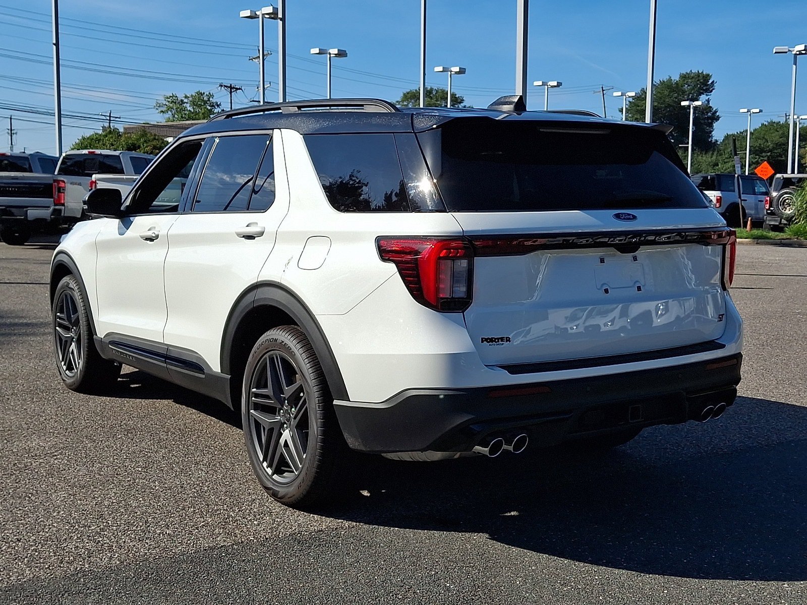 New 2026 Ford Explorer ST w/ Sun And Sound Package AWD/4WD image 4