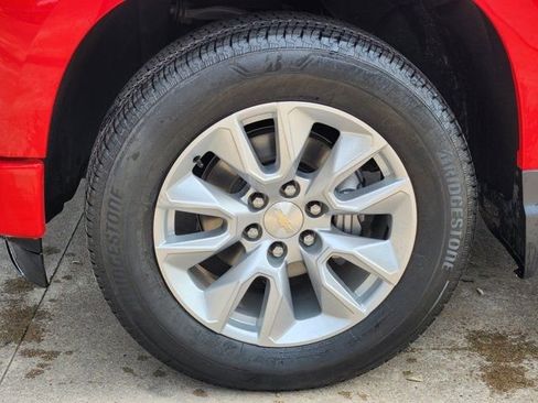 Used 2023 Chevrolet Silverado 1500 Custom image 18