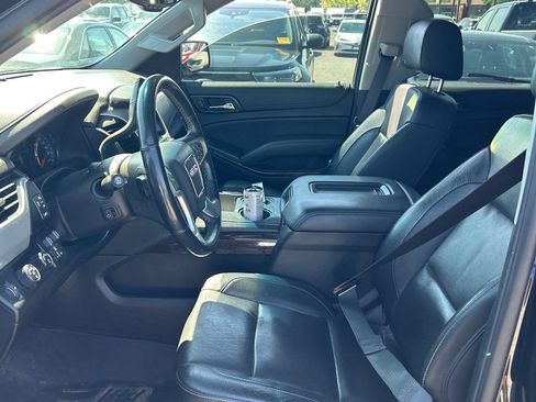 Used 2019 GMC Yukon SLT AWD/4WD image 3