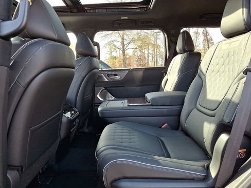 New 2026 INFINITI QX80 Autograph w/ Premium Cargo Package image 6