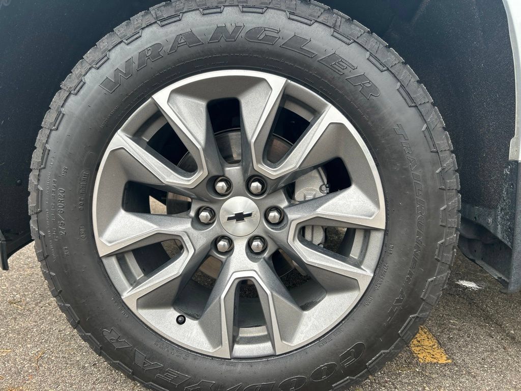 Used 2021 Chevrolet Silverado 1500 RST AWD/4WD image 25