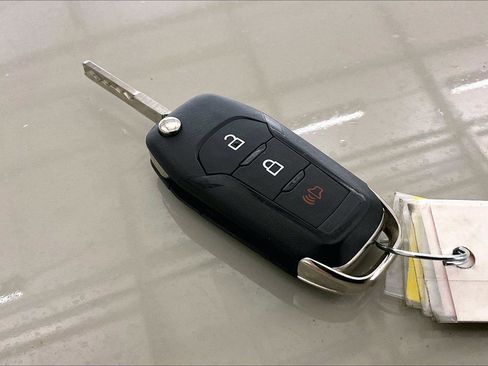 Used 2022 Ford Ranger XLT w/ Equipment Group 301A Mid image 9