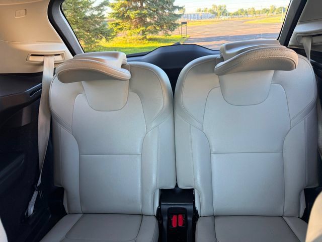 Used 2020 Volvo XC90 T6 Momentum w/ Protection Package Premier AWD/4WD image 8