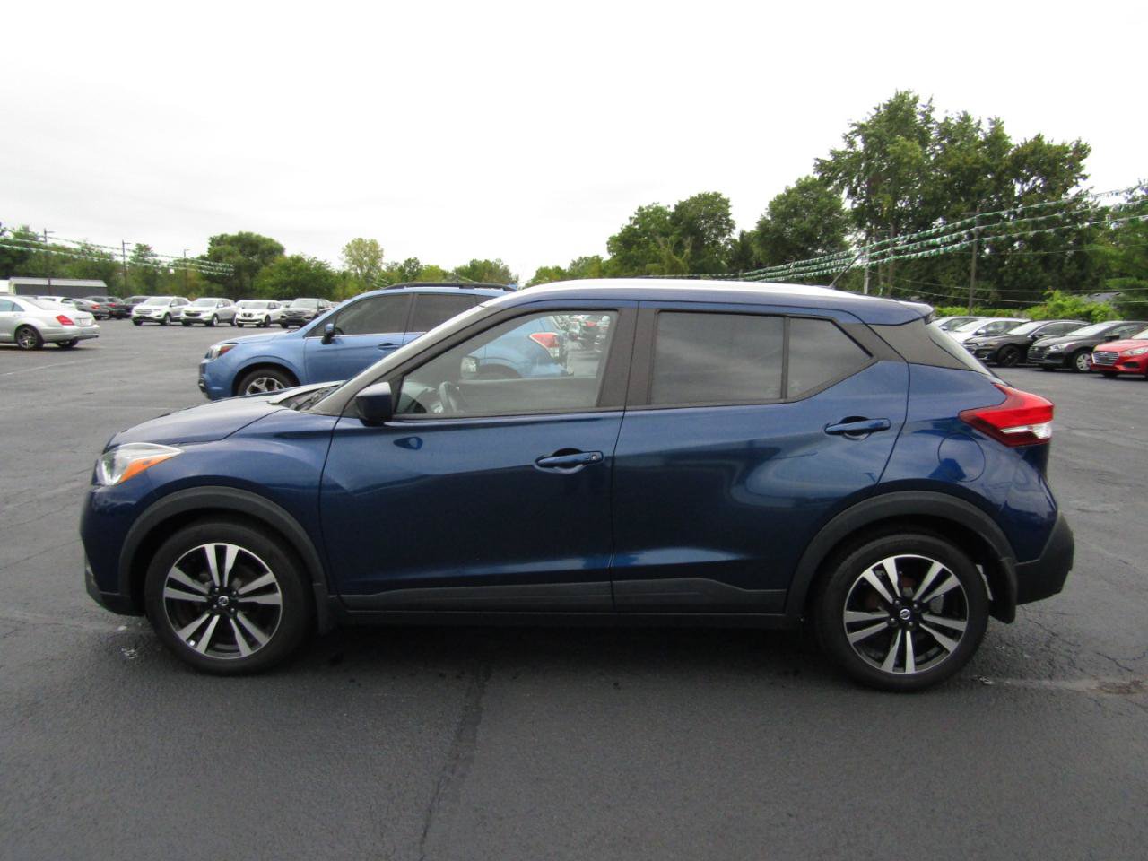 Used 2020 Nissan Kicks SV FWD image 4