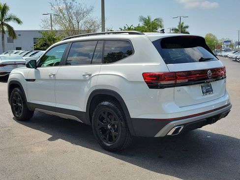New 2026 Volkswagen Atlas Peak Edition AWD/4WD image 4