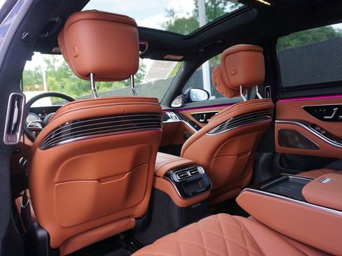 Used 2025 Mercedes-Benz S 580 4MATIC Sedan image 15