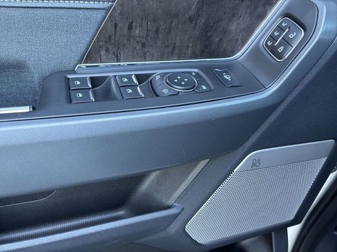 Used 2023 Ford F350 Lariat w/ Lariat Ultimate Package AWD/4WD image 15