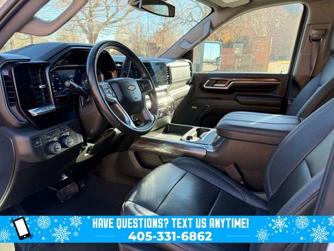 Used 2024 Chevrolet Silverado 2500 LTZ w/ LTZ Convenience Package image 26