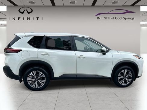 Used 2022 Nissan Rogue SV AWD/4WD image 8