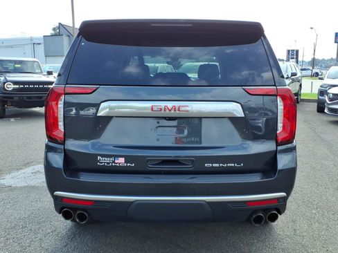 Used 2022 GMC Yukon Denali w/ Denali Premium Package AWD/4WD image 4