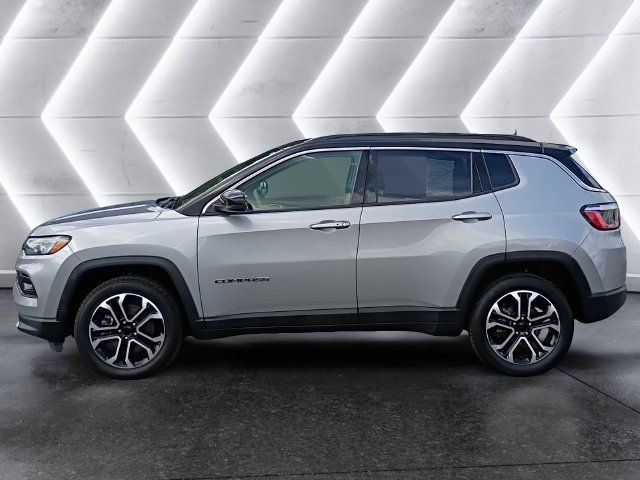 Used 2024 Jeep Compass Limited AWD/4WD image 3