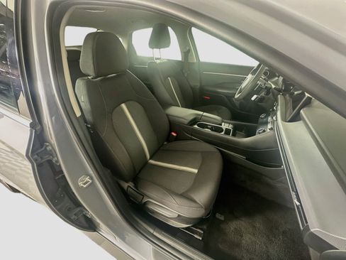 Used 2025 Hyundai Sonata SEL FWD image 31