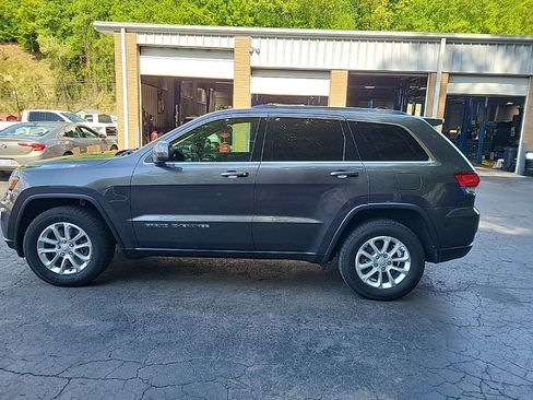 Used 2021 Jeep Grand Cherokee Laredo w/ Security & Convenience Group AWD/4WD image 11