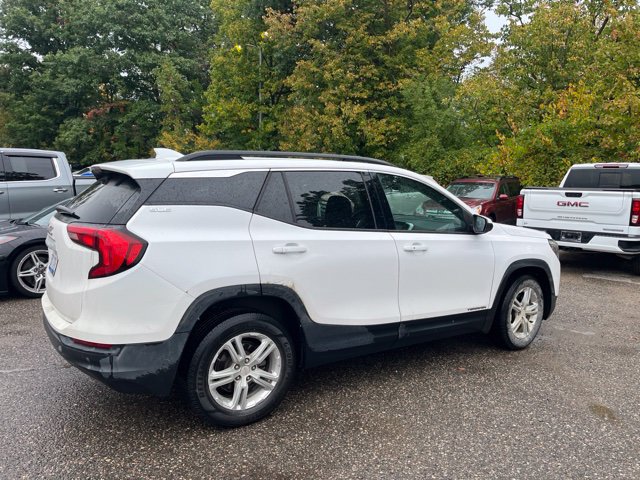 Used 2019 GMC Terrain SLE w/ Driver Convenience Package FWD image 2