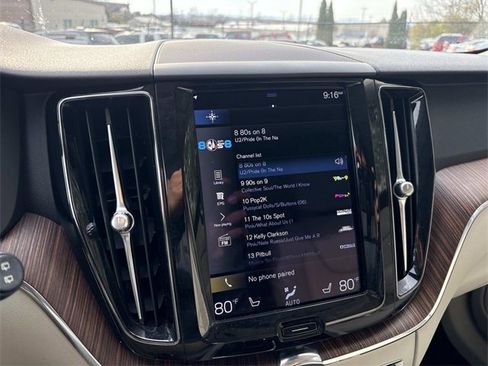 Used 2021 Volvo XC60 T5 Momentum w/ Premium Package image 34