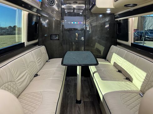 Used 2022 Mercedes-Benz Sprinter 3500 image 13