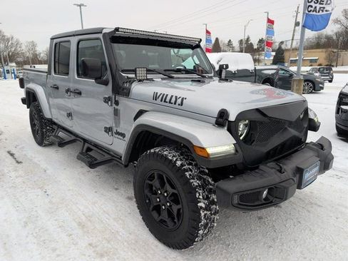 Used 2022 Jeep Gladiator Willys image 7
