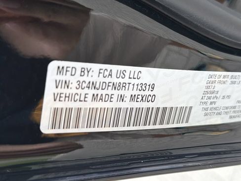 Used 2024 Jeep Compass Latitude AWD/4WD image 29