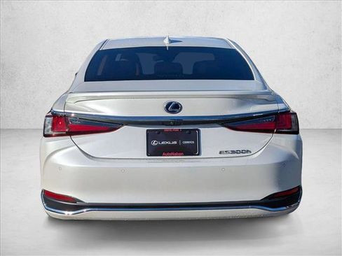 Used 2022 Lexus ES 300h w/ Premium Package image 8