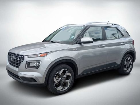 Used 2024 Hyundai Venue SEL FWD image 7
