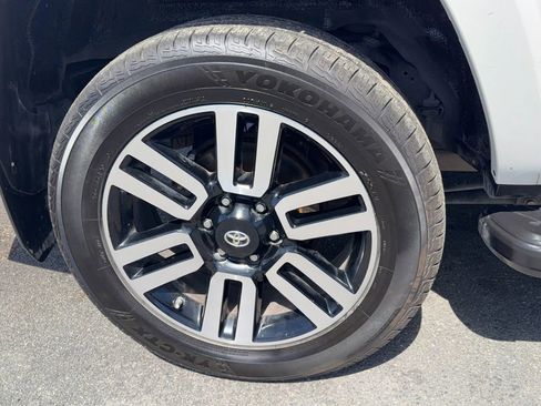 Used 2015 Toyota 4Runner SR5 RWD image 7