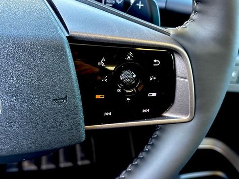 New 2026 Nissan Leaf Platinum+ w/ Cargo Package (Platinum+) image 18