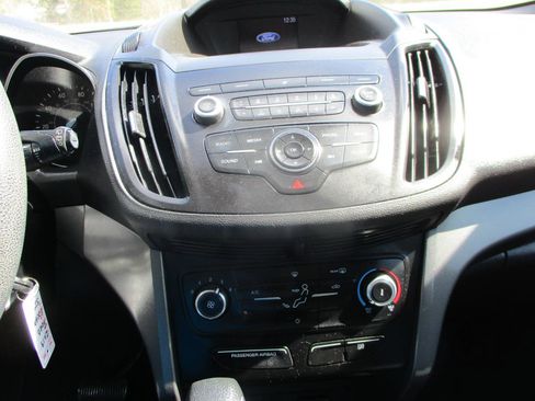Used 2019 Ford Escape S image 13