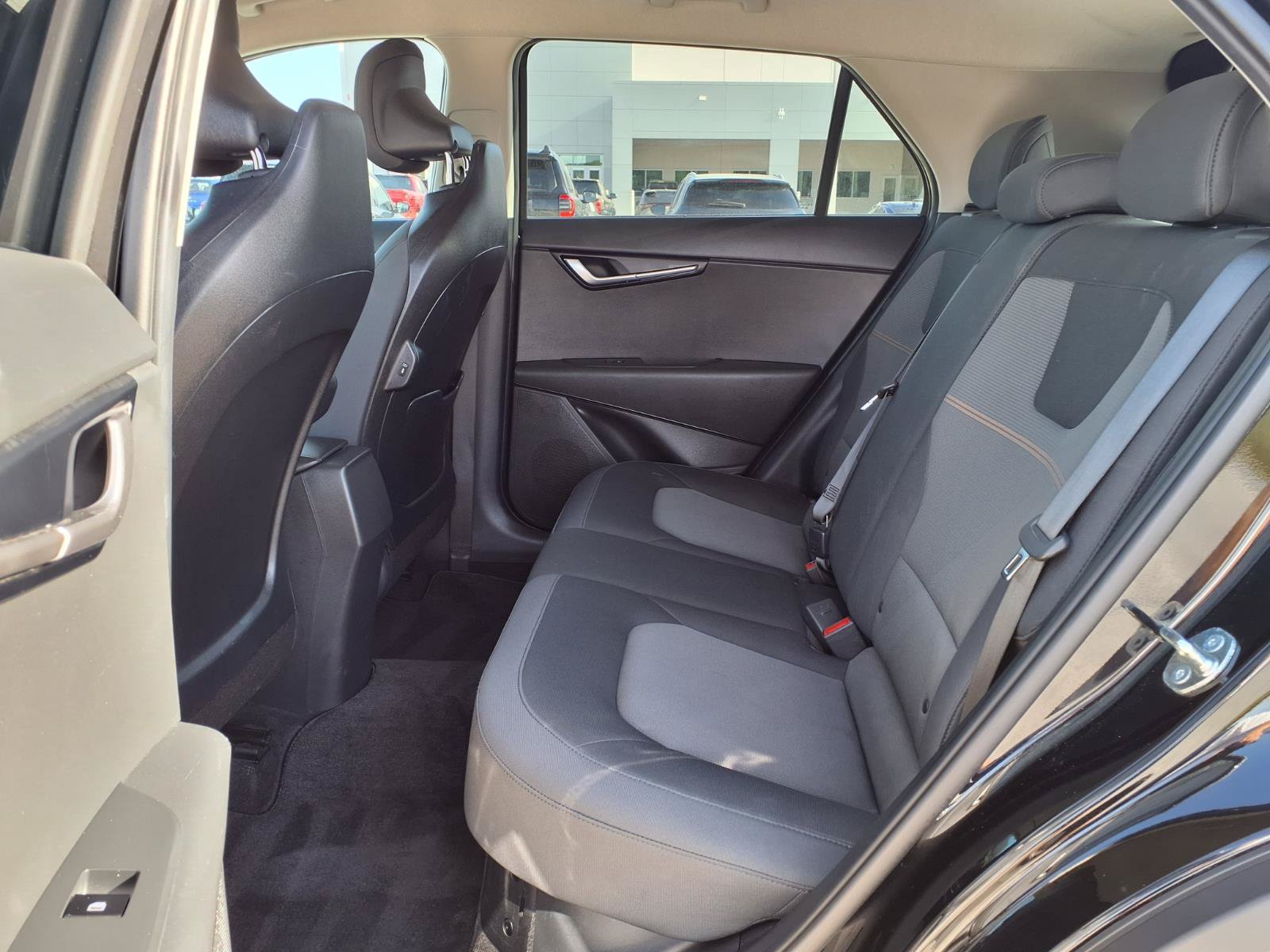 Used 2025 Kia Niro LX FWD image 24