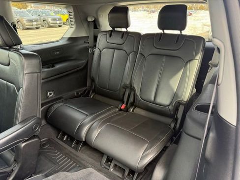 Used 2022 Jeep Grand Cherokee L Limited image 23