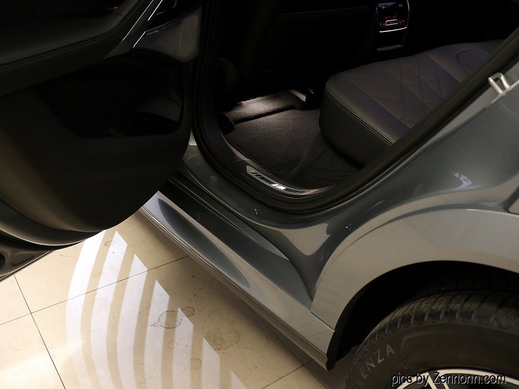 Certified 2027 BMW X6 M60i AWD/4WD image 31