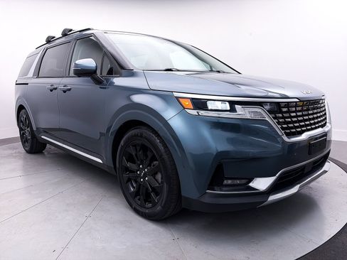 Used 2022 Kia Carnival SX image 11