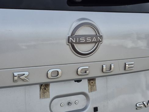 Used 2022 Nissan Rogue SV w/ SV Premium Package image 21