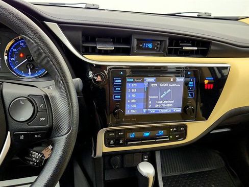 Used 2019 Toyota Corolla LE w/ LE Premium Package w/Moonroof FWD image 19