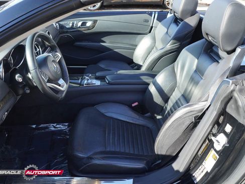 Used 2018 Mercedes-Benz SL 550 image 17