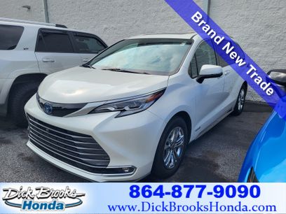 Used 2021 Toyota Sienna Platinum