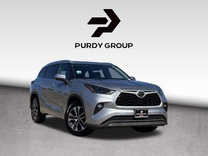 Used 2023 Toyota Highlander XLE