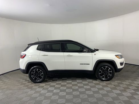 Used 2018 Jeep Compass Trailhawk w/ Navigation Group image 2
