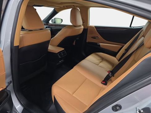 Used 2022 Lexus ES 350 w/ Premium Package FWD image 12