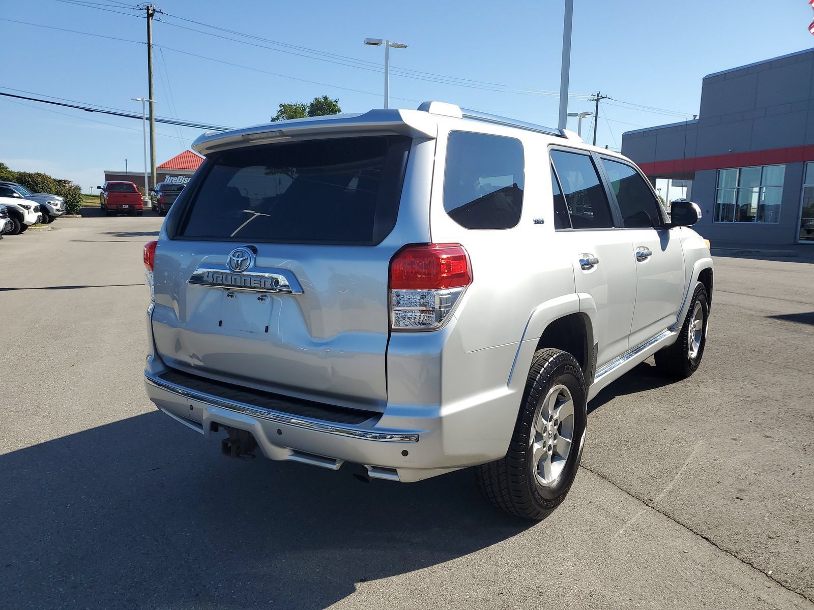 Used 2010 Toyota 4Runner SR5 AWD/4WD image 4