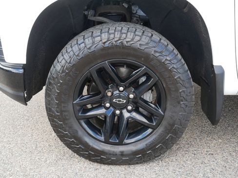 Used 2021 Chevrolet Silverado 1500 LT Trail Boss w/ Convenience Package II AWD/4WD image 15
