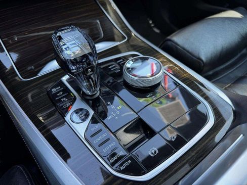 Used 2020 BMW X5 xDrive50i w/ Premium Package image 32