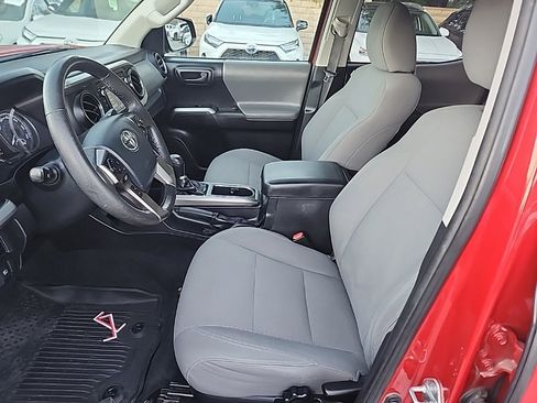 Used 2019 Toyota Tacoma 2WD Double Cab image 10