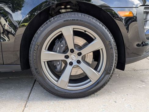 Certified 2026 Porsche Macan AWD/4WD image 29