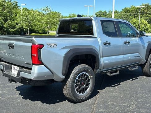 New 2026 Toyota Tacoma TRD Off-Road w/ TRD Off Road Upgrade Package AWD/4WD image 34