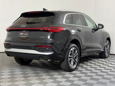 Certified 2025 Audi Q5 Premium w/ Convenience Package AWD/4WD image 9