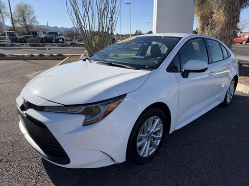 Used 2023 Toyota Corolla LE image 1